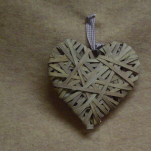 Cuore di legno sottile colore ecru
